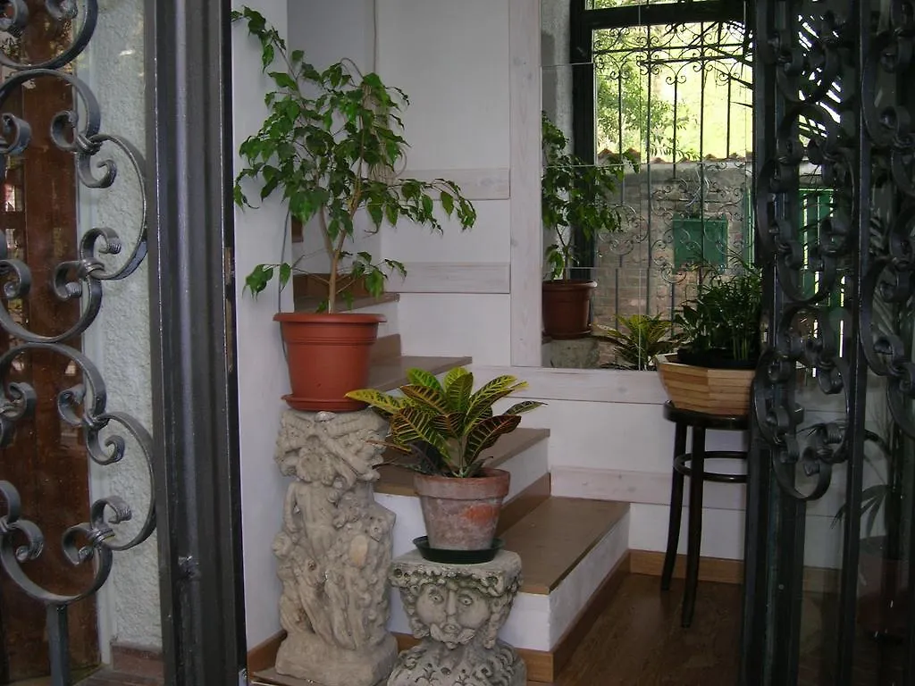 La Rondine Hotel Milan 0*,  Italy
